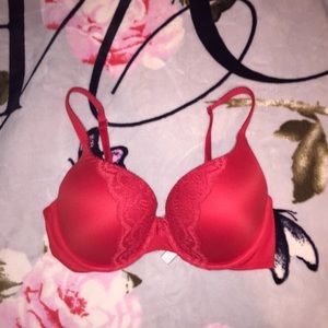 Red lace Victoria’s Secret bra